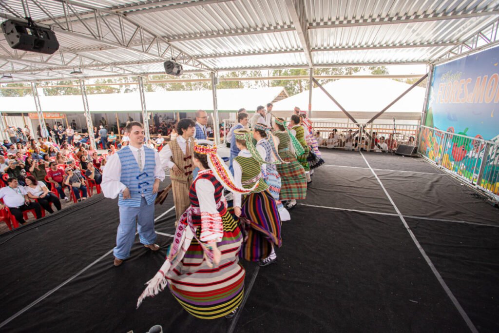 Festa de Flores e Morangos movimenta Atibaia até o fim de setembro